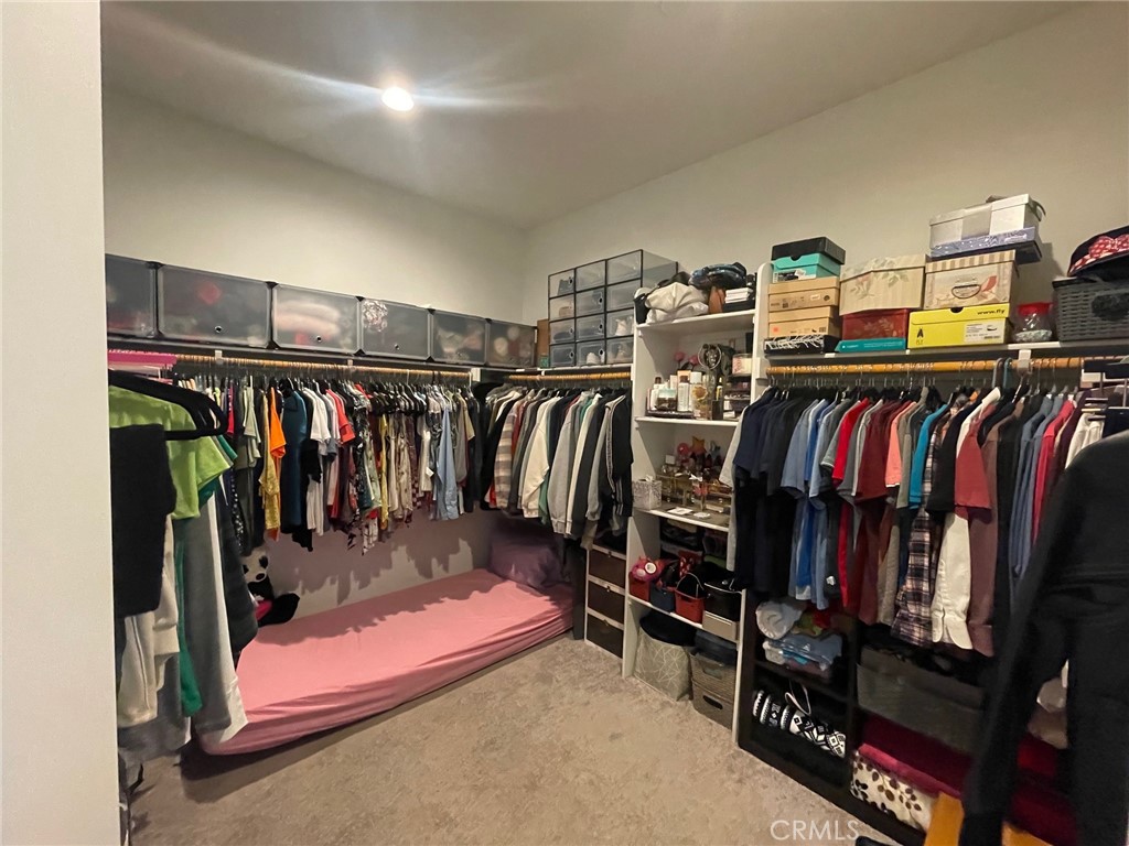 https://media.crmls.org/medias/5b702af0-0d62-4fa1-8d8a-5eefc2a8e403.jpg?preset=X-Large