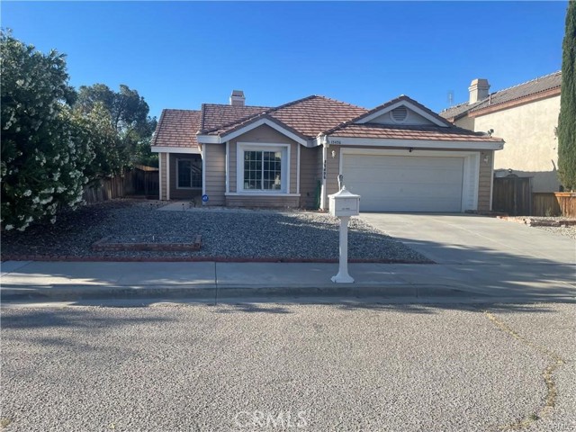 15496 Cardiff Ln, Victorville, CA 92394