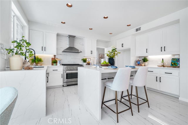 11 High Bluff, Laguna Niguel CA: https://media.crmls.org/medias/5b71ba34-16e3-4bf6-a2b4-2d222408d166.jpg