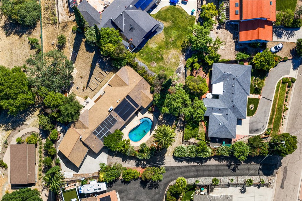 https://media.crmls.org/medias/5b71ecc0-dfa5-4066-bdbd-0e5e0fc19ae1.jpg?preset=X-Large