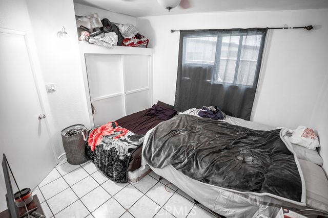 https://media.crmls.org/medias/5b7227f3-1a92-4db4-be52-08dd1c4931f0.jpg?preset=X-Large
