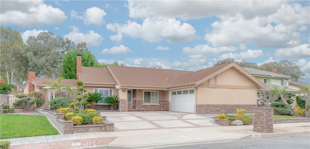 1305 Post Road