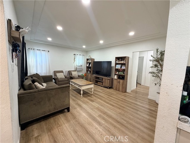Front Image Thumbnail for CRDW26187395