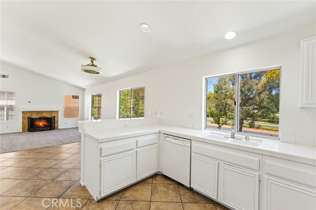 Detail Gallery Image 12 of 31 For 14 Calle Estero, Rancho Santa Margarita,  CA 92688 - 4 Beds | 2/1 Baths