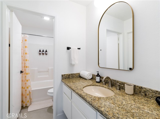 65800 Avenida Ladera, Desert Hot Springs CA: https://media.crmls.org/medias/5b747213-e971-49db-8469-4231161c60d0.jpg