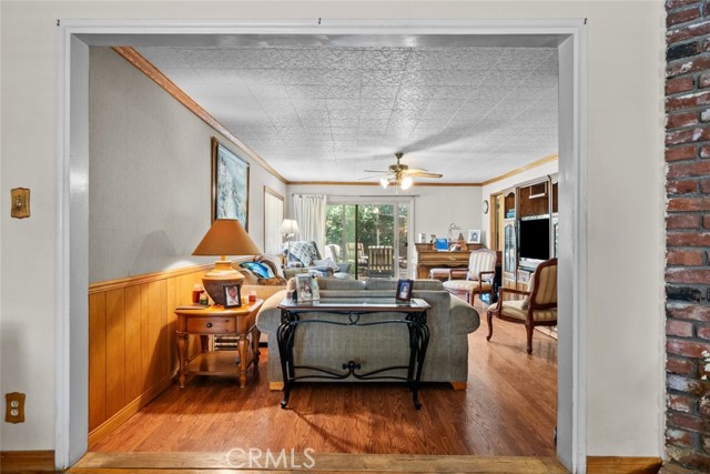 21041 Lanark Street, Canoga Park CA: https://media.crmls.org/medias/5b747244-dbe6-46e6-be44-a33978657646.jpg
