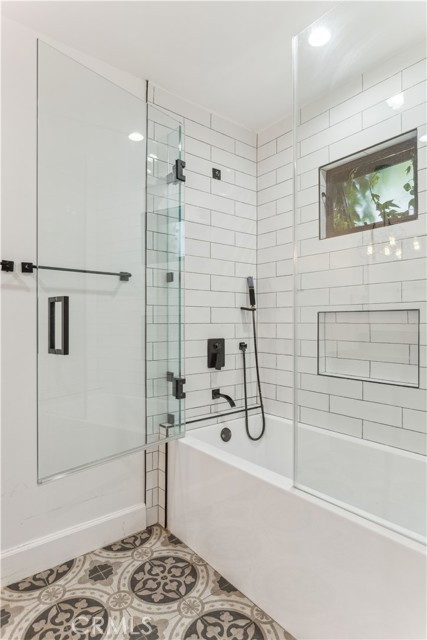 Detail Gallery Image 23 of 49 For 25650 Timpangos Dr, Calabasas,  CA 91302 - 5 Beds | 4/1 Baths