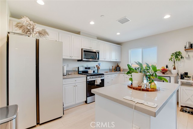 Detail Gallery Image 14 of 30 For 11625 Halter St, Victorville,  CA 92392 - 4 Beds | 2 Baths