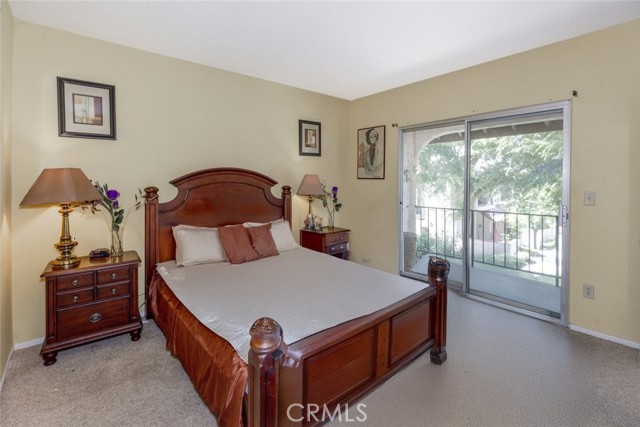 Detail Gallery Image 10 of 27 For 19545 Sherman Way #66,  Reseda,  CA 91335 - 3 Beds | 2/1 Baths