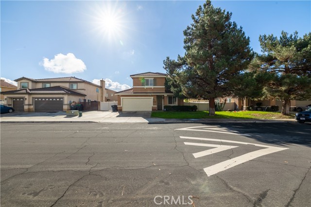 2096 Wild Thyme, San Jacinto CA: https://media.crmls.org/medias/5b748665-72c2-49c6-a3a7-fb94e668ffbb.jpg