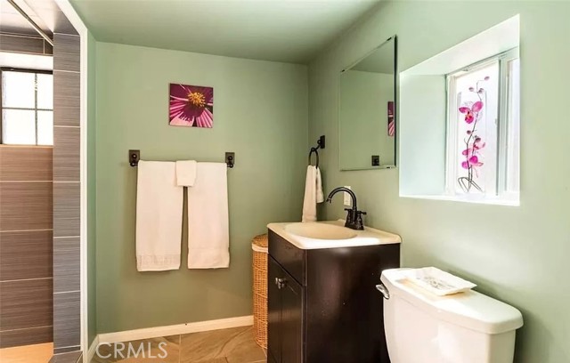 Detail Gallery Image 5 of 5 For 33401 Bluebird Dr, Green Valley Lake,  CA 92341 - 1 Beds | 1 Baths