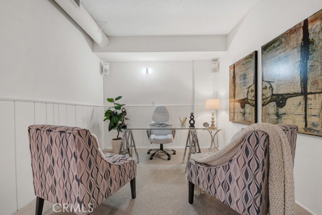 Detail Gallery Image 21 of 25 For 21438 Mulholland, Woodland Hills,  CA 91364 - 5 Beds | 3 Baths