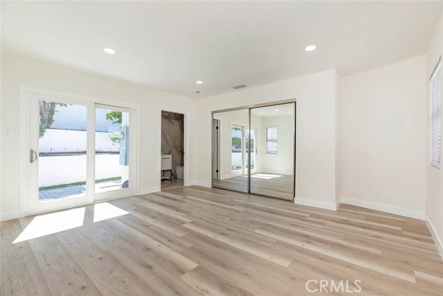 Detail Gallery Image 11 of 28 For 11110 Odell Ave, Sunland,  CA 91040 - 3 Beds | 3 Baths