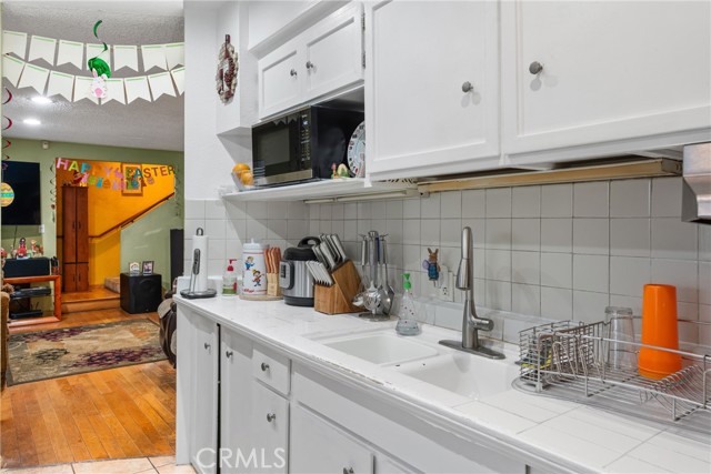 Detail Gallery Image 18 of 49 For 3812 Middlebury, Los Angeles,  CA 90004 - 3 Beds | 2/1 Baths