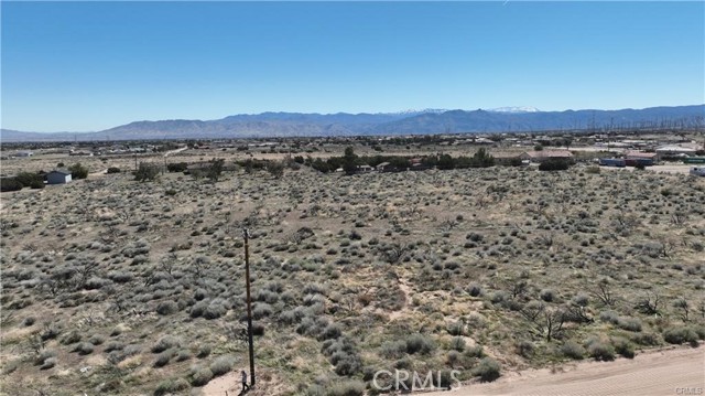 44 Christina Road, Hesperia CA: https://media.crmls.org/medias/5b75aa50-c0c2-45e7-b5c1-1281876916c6.jpg