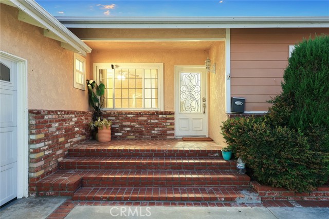 11315 Groveside Avenue, Whittier CA: https://media.crmls.org/medias/5b762a34-1e03-49f6-a663-387768a2c653.jpg