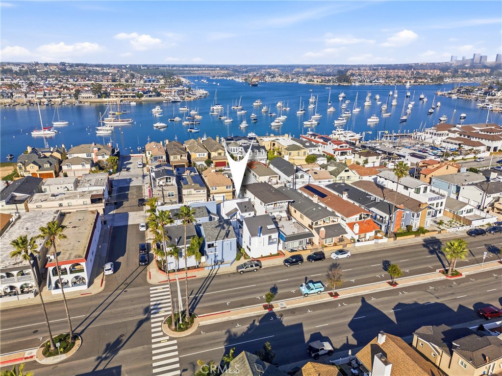 820 W Balboa Boulevard