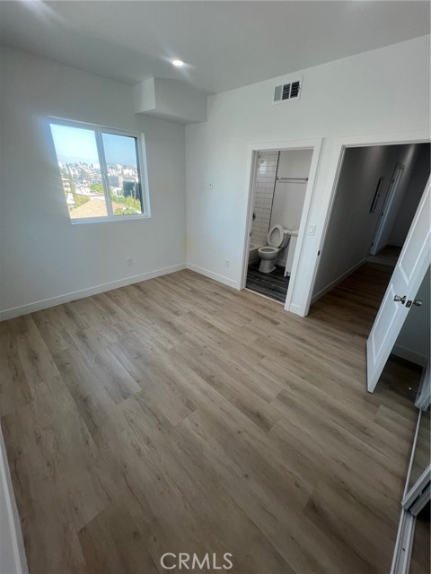 1128 Ardmore, Los Angeles CA: https://media.crmls.org/medias/5b7680ad-f6cd-4a48-8433-694d4a359c80.jpg