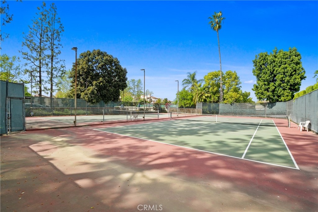 https://media.crmls.org/medias/5b7693a7-ccba-4286-8316-ab1c3597b1a6.jpg?preset=X-Large