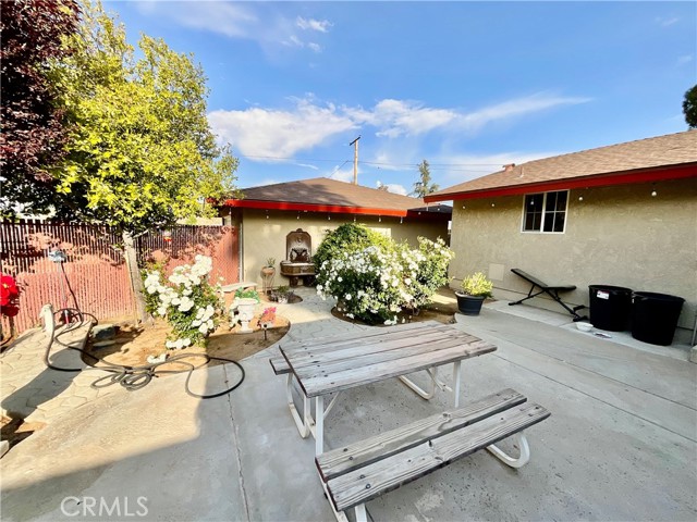 10195 Shangri La Avenue, Hesperia CA: https://media.crmls.org/medias/5b76ab47-62b8-4cfb-8392-d940c7e7c162.jpg