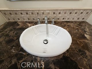 https://media.crmls.org/medias/5b76e610-fe7b-437b-a530-819b3c627d9f.jpg?preset=X-Large