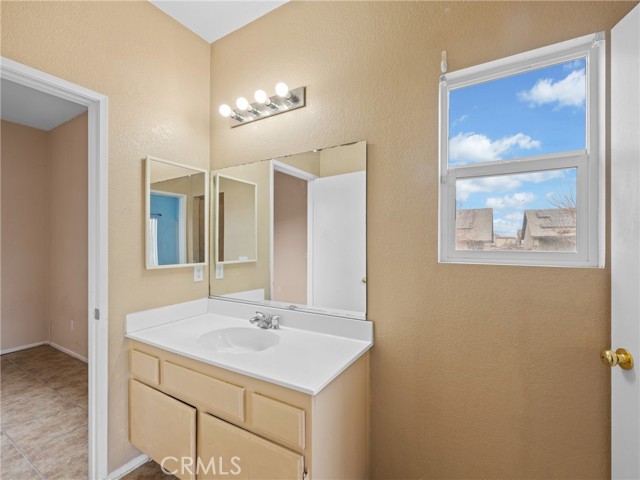 Detail Gallery Image 26 of 35 For 13254 Sandia Cir, Victorville,  CA 92392 - 4 Beds | 3 Baths