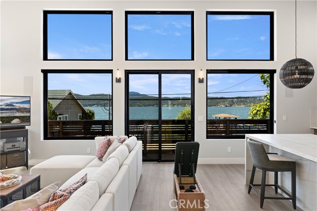 Detail Gallery Image 14 of 73 For 12630 Lakeshore Dr, Clearlake,  CA 95422 - 3 Beds | 3 Baths