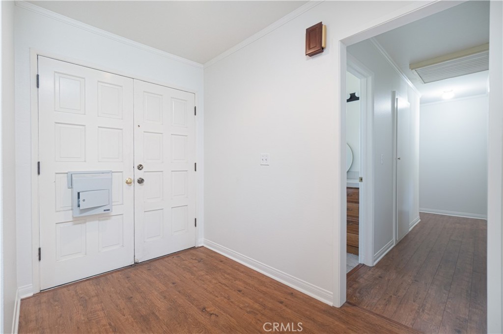 MLS #OC25162485 img 6