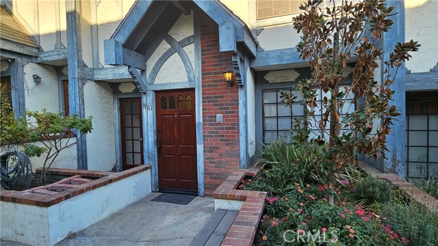 Detail Gallery Image 8 of 28 For 5761 Monte Vista St, Los Angeles,  CA 90042 - 2 Beds | 2/1 Baths