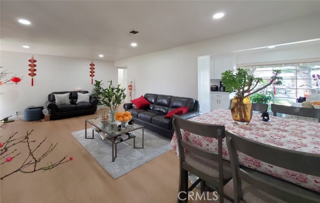 Detail Gallery Image 14 of 32 For 9862 Royal Palm, Garden Grove,  CA 92841 - 3 Beds | 2 Baths