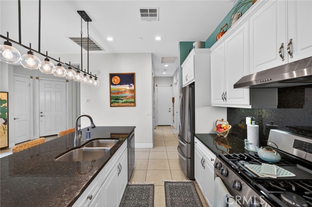 Detail Gallery Image 13 of 65 For 81485 Avenida Viesca, Indio,  CA 92203 - 2 Beds | 2 Baths