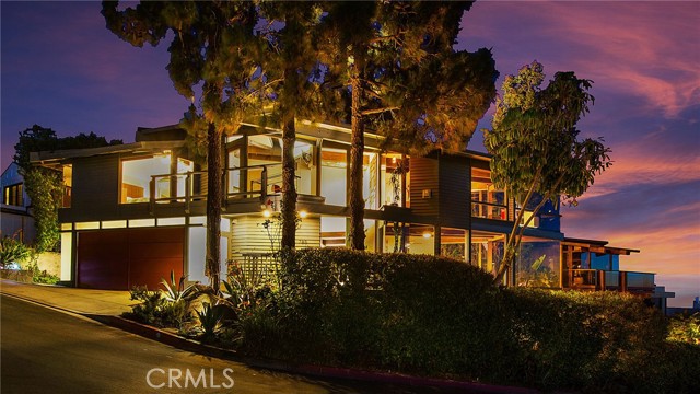 Detail Gallery Image 8 of 52 For 785 Alta Vista, Laguna Beach,  CA 92651 - 3 Beds | 3/1 Baths