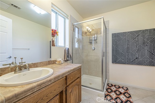 Detail Gallery Image 12 of 40 For 4755 Quartz Hill Rd, Lancaster,  CA 93536 - 3 Beds | 3 Baths