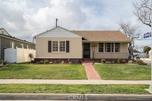 Image 3 for 4399 Levelside Ave, Lakewood, CA 90712