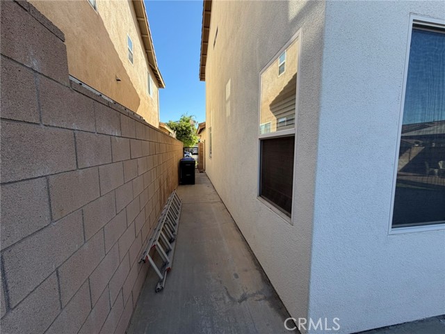 Detail Gallery Image 3 of 22 For 7442 Juneau, Fontana,  CA 92336 - 5 Beds | 3 Baths