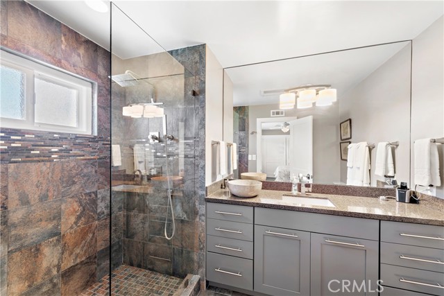 201 Monte Vista, San Clemente CA: https://media.crmls.org/medias/5b7d6bec-12f7-4abe-b191-8013e471272c.jpg
