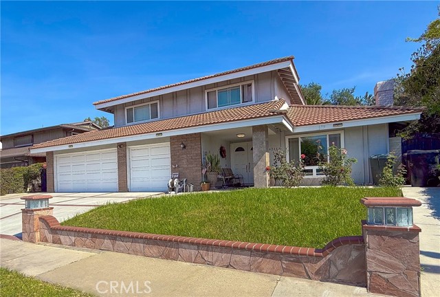 4244 E Addington Drive, Anaheim Hills CA: https://media.crmls.org/medias/5b7daa62-6bad-4e15-b3de-6c10bf536157.jpg