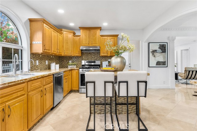 Detail Gallery Image 14 of 51 For 731 S Michillinda Ave, Pasadena,  CA 91107 - 5 Beds | 4 Baths