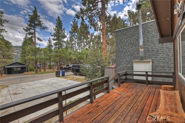 220 Angeles Boulevard, Big Bear City CA: https://media.crmls.org/medias/5b7e9aff-86e6-4840-8708-0586eaf67167.jpg