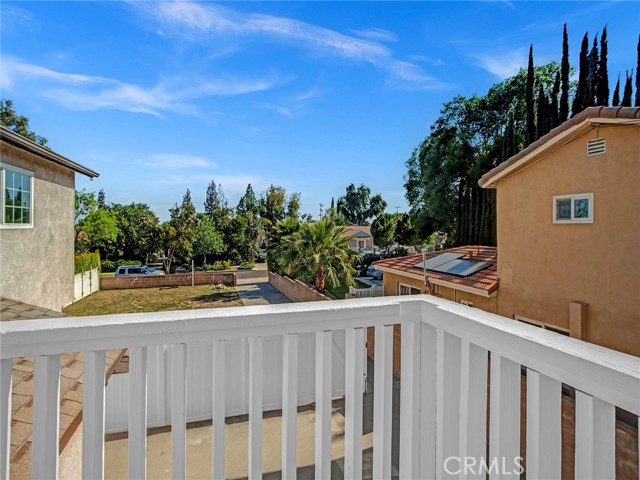 17425 Los Alimos Street, Granada Hills CA: https://media.crmls.org/medias/5b7ffd1b-3d0f-4357-9a1a-8660e6cae6ea.jpg