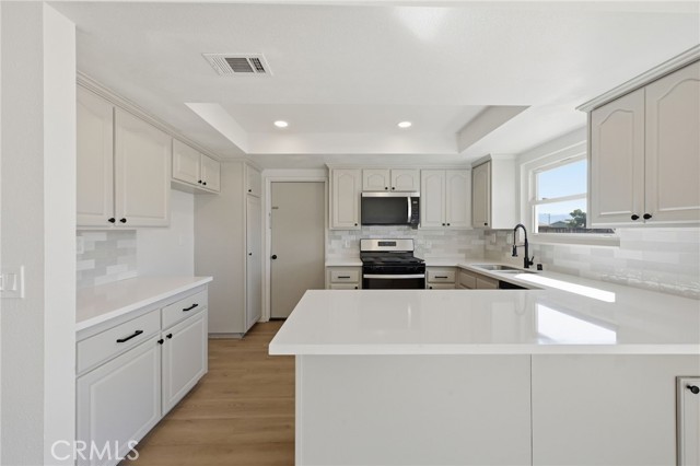 Detail Gallery Image 19 of 44 For 22267 Gayhead, Apple Valley,  CA 92307 - 3 Beds | 2 Baths