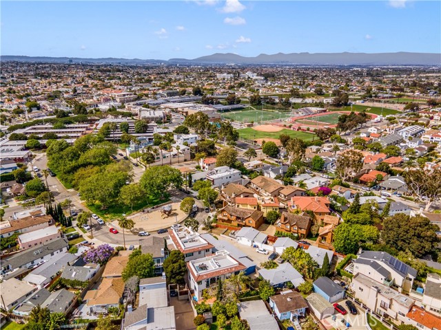 638 Vincent Park, Redondo Beach, California 90277, 4 Bedrooms Bedrooms, ,3 BathroomsBathrooms,Residential,Sold,Vincent Park,SB22135337