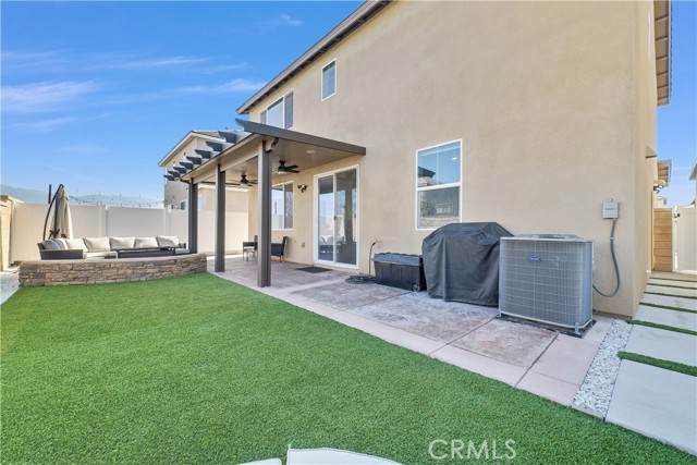 Detail Gallery Image 39 of 49 For 2493 Gunner Ridge Way, Rialto,  CA 92377 - 3 Beds | 2/1 Baths