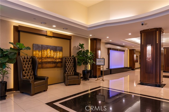 Detail Gallery Image 5 of 66 For 345 Pioneer Dr #1201,  Glendale,  CA 91203 - 2 Beds | 2 Baths