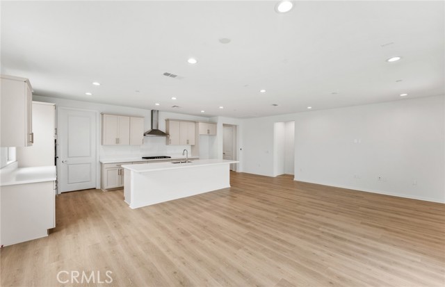 25281 Violane Drive, Menifee CA: https://media.crmls.org/medias/5b807fb6-41a5-4f8f-b8eb-bf12af7faf33.jpg