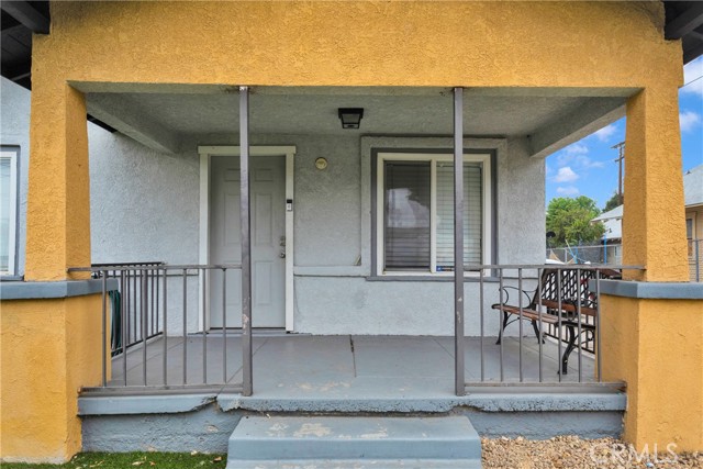 1554 N Sierra Way, San Bernardino CA: https://media.crmls.org/medias/5b81f44d-03a6-4827-bb75-03da7c0c5526.jpg