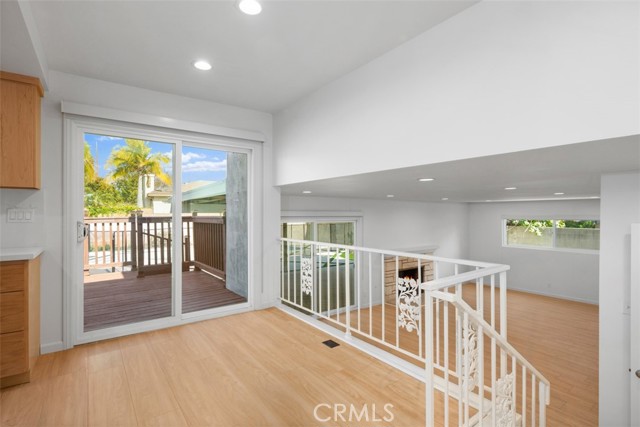 Detail Gallery Image 10 of 38 For 14012 Gershon Pl, Santa Ana,  CA 92705 - 3 Beds | 3 Baths