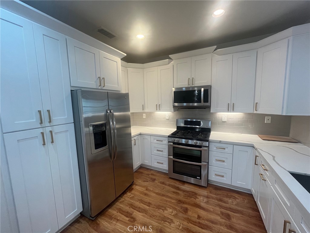 MLS #OC25257787 image #9