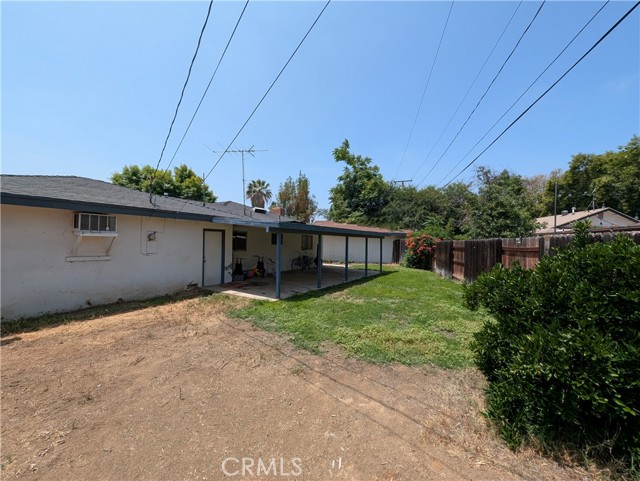 8619 Raintree Avenue, Riverside CA: https://media.crmls.org/medias/5b83e165-874d-4979-a880-52b1ed9037d4.jpg