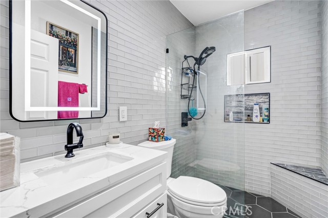 Detail Gallery Image 14 of 23 For 12530 Birch, Hawthorne,  CA 90250 - 3 Beds | 2 Baths